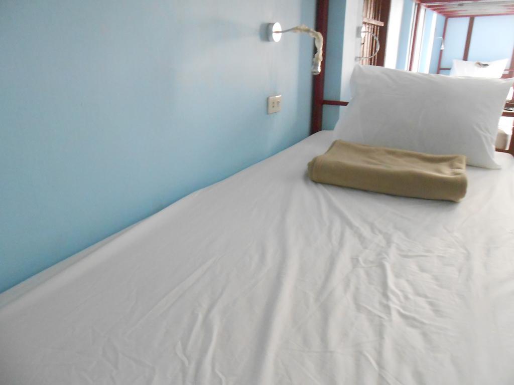 Lucky Backpacker Hostel В'єнтьян Номер фото