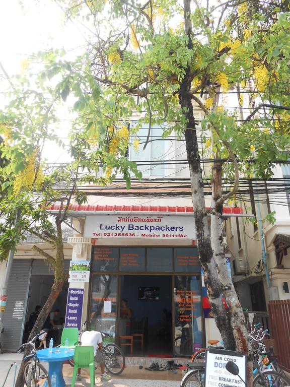 Lucky Backpacker Hostel В'єнтьян Екстер'єр фото