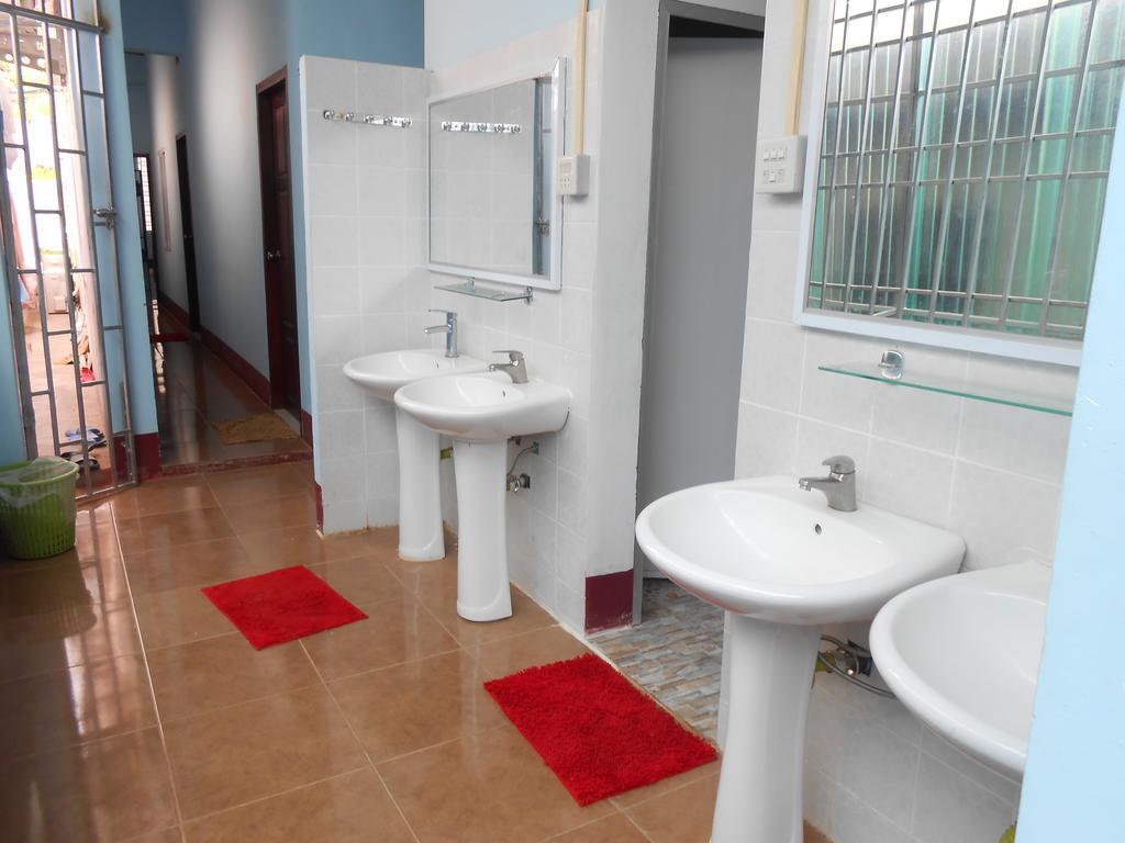 Lucky Backpacker Hostel В'єнтьян Номер фото